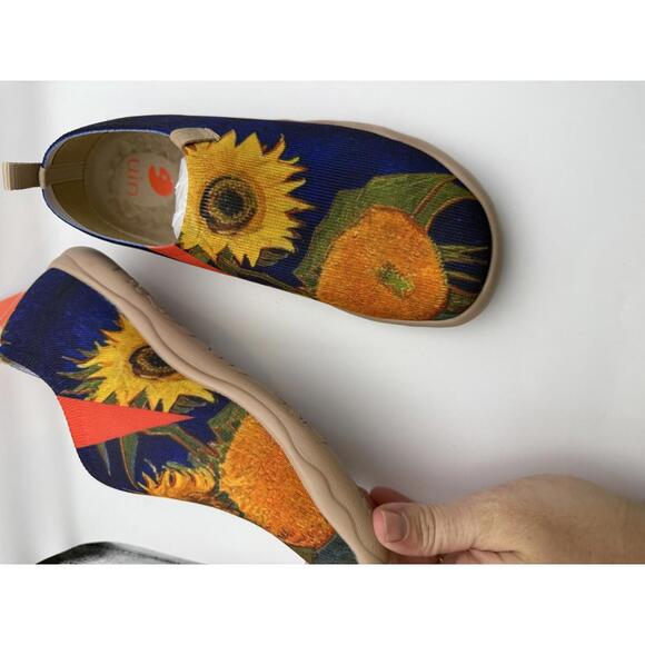 UIN Women's Slip-On Shoes with Sunflower Design Size 5 - Picture 4 of 8